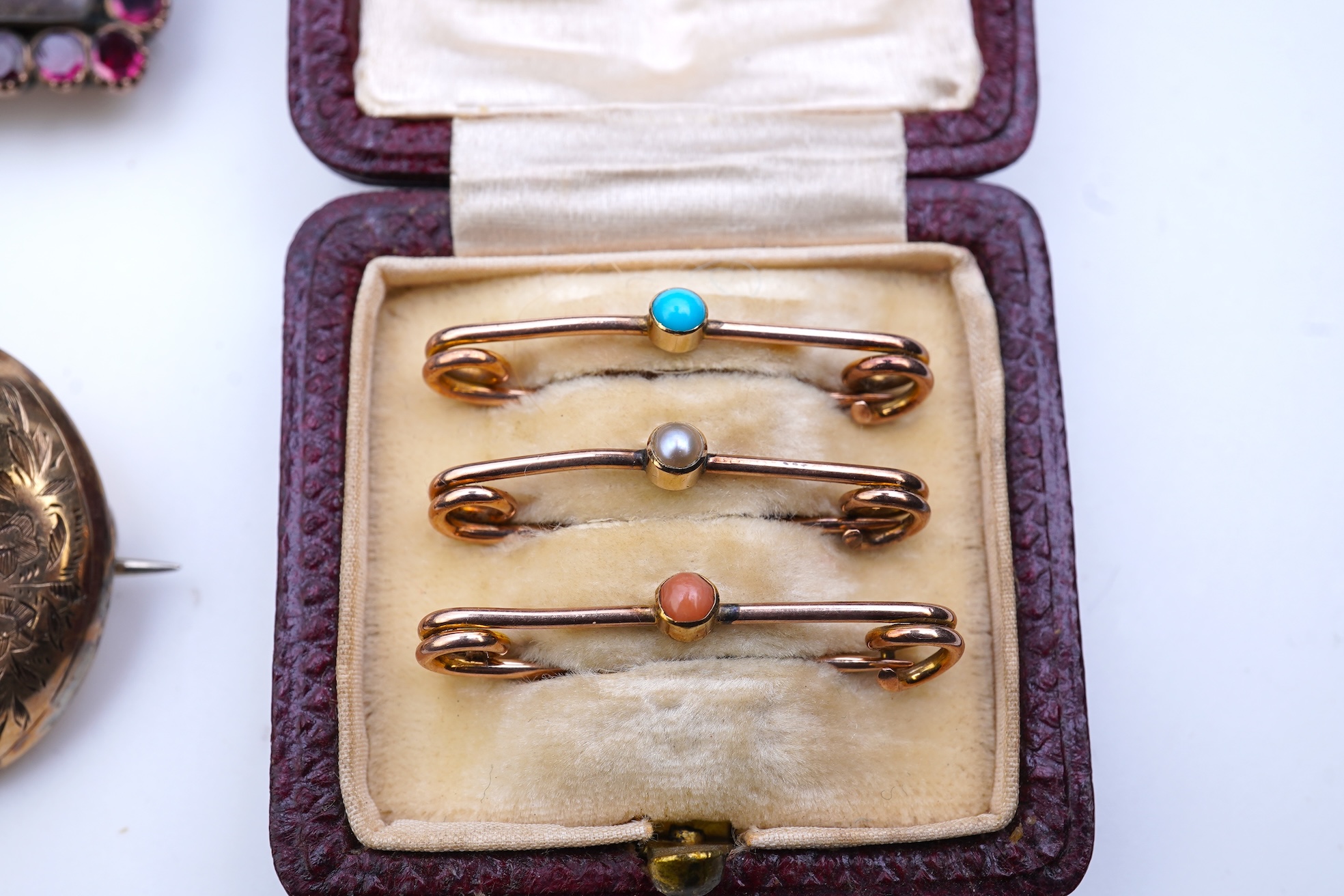 A collection of jewels, 19th century